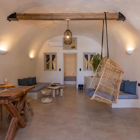 Sando Traditional Cave Villas with Jacuzzi&Sea view Vourvoúlos Esterno foto