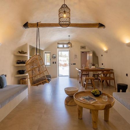 Sando Traditional Cave Villas with Jacuzzi&Sea view Vourvoúlos Esterno foto