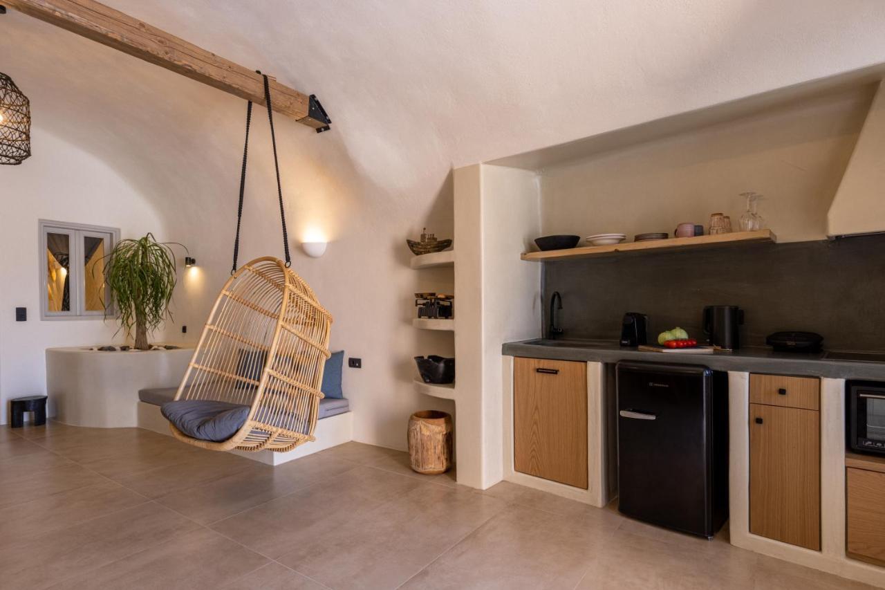 Sando Traditional Cave Villas with Jacuzzi&Sea view Vourvoúlos Esterno foto