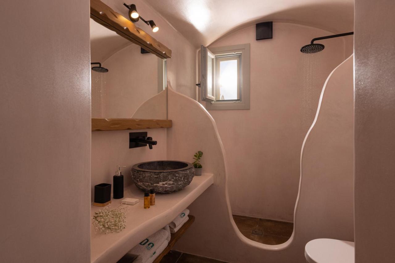 Sando Traditional Cave Villas with Jacuzzi&Sea view Vourvoúlos Esterno foto